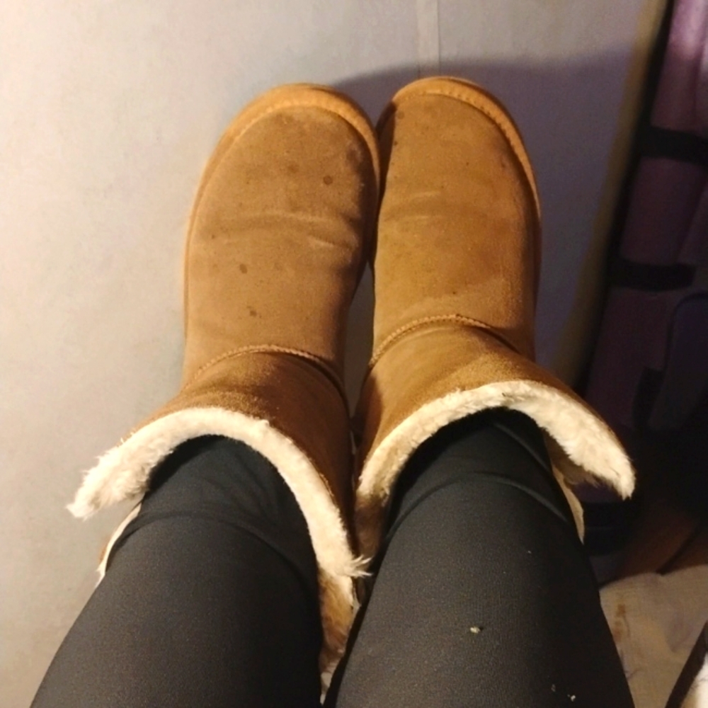 Snow boots
